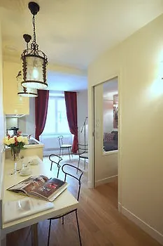 Appartement Louvre Opera Private ChicSuites Paris