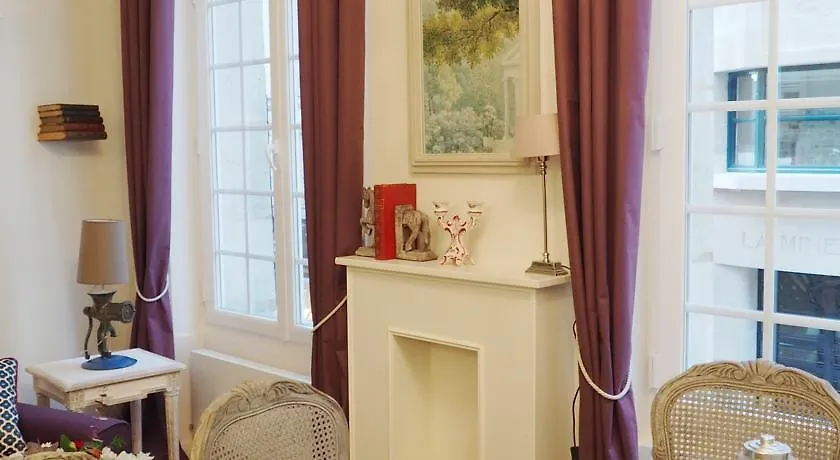 Louvre Opera Private Chicsuites Paris 0*,  França