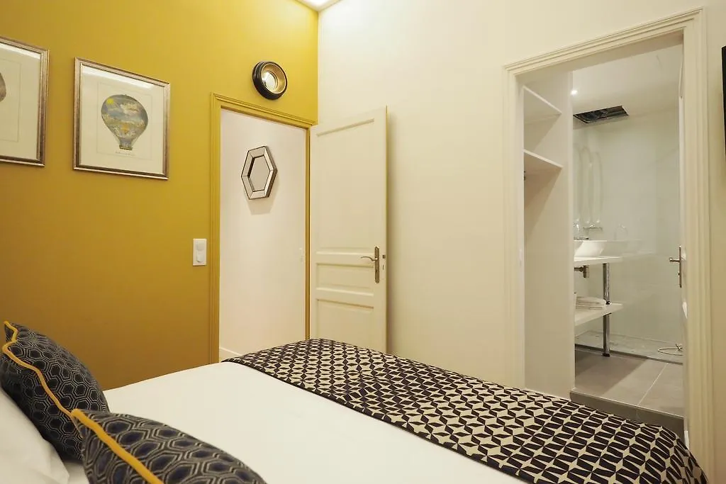 Louvre Opera Private Chicsuites Paris 0*,