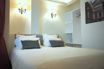 Louvre Opera Private Chicsuites Paris