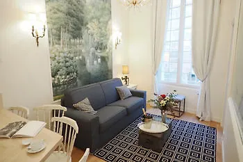 Louvre Opera Private Chicsuites París 0*,  Francia